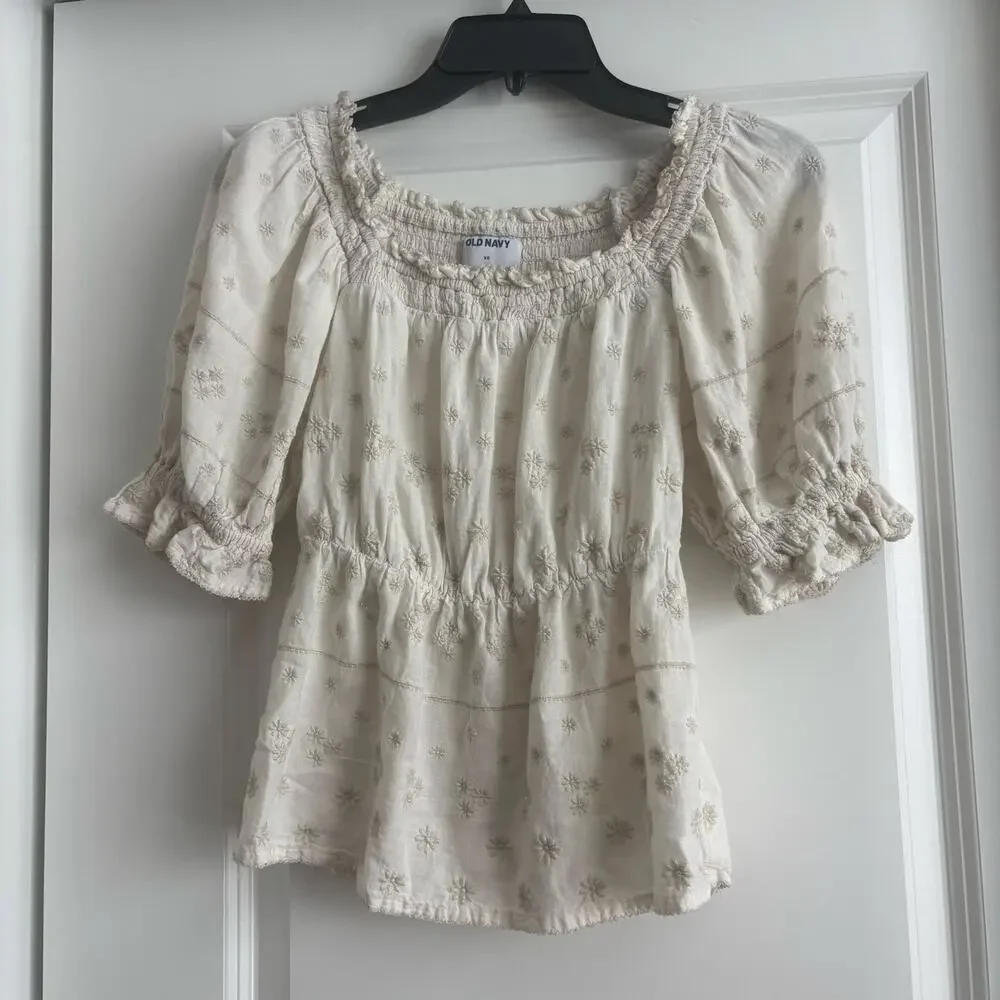 Old Navy Puff Sleeve‎ Smocked Prairie Cottage Milkmaid Embroidered Babydoll Top